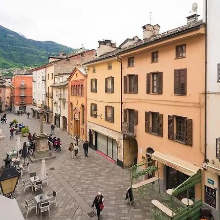 Maison Le Chaber By Hili アパート アオスタ